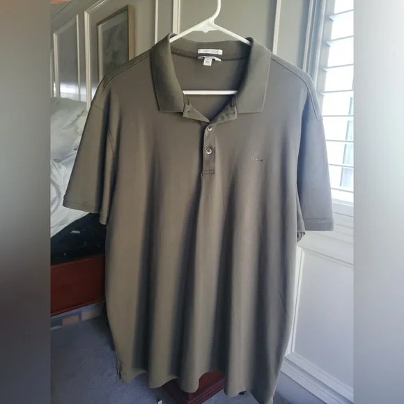 Calvin Klein Polo - Picture 3 of 3